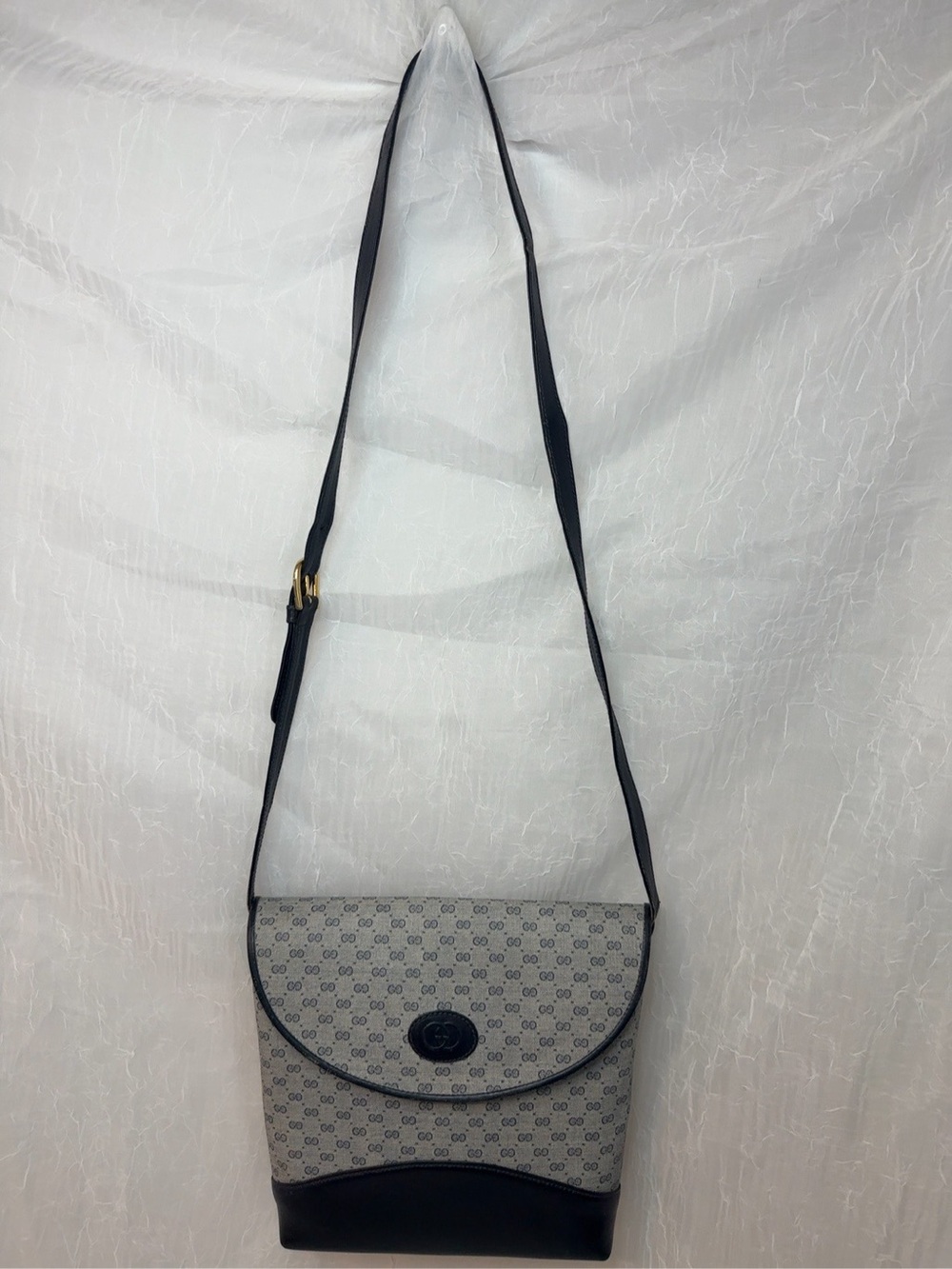 Gucci Gray/Navy/ Black-Midnight Blue Monogram Crossbody w zipper pull - Picture 13 of 17